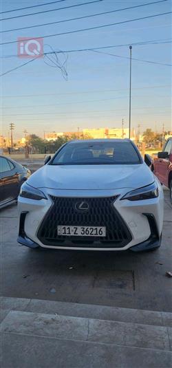 لێکزس NX